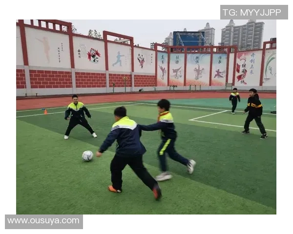 球星贴纸墙足球:打造属于你的足球梦想世界,感受真实球场魅力 球星贴纸墙足球:打造属于你的足球梦想世界,感受真实球场魅力